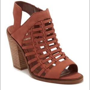 VINCE CAMUTO VV-KESSEY SHOES